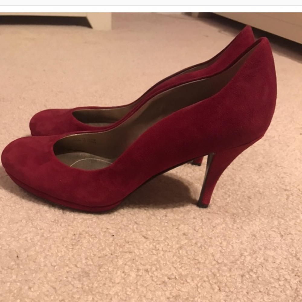 Ruby Red heels - Picture 2 of 3